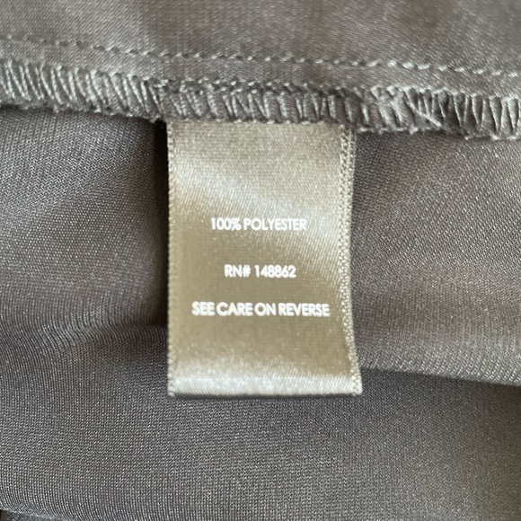 Torrid Women’s Plus 2 Blouse with Black Roll Tab Sleeve Shirt Top - Picture 8 of 9